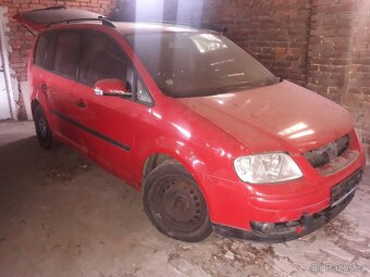VW Touran - veskere dily na prodej - 2