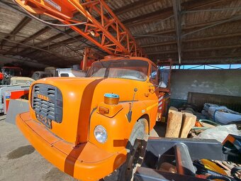 Tatra 148 AD 070 - 2