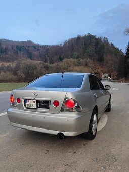 Lexus IS200 - 2
