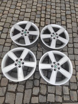 Prodám orig alu 17 škoda VW audi 5x100 ET 38 - 2