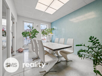Pronájem moderní komerční budovy, 300 m2, Hranice - 2