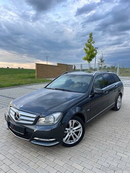 Mercedes-Benz C300 W204 - 2