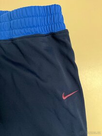 Prodám pěkné tepláky nike ve vel. 135-146, - 2