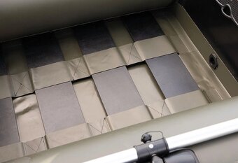 Pronájem rybářského člunu 3m, elektro motoru, baterie - 2