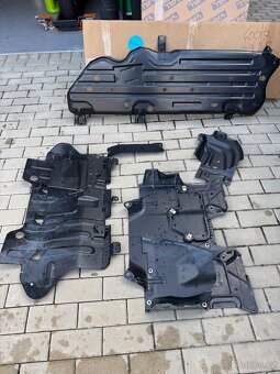 Kryty podvozku Toyota Land Cruiser 250 - 2