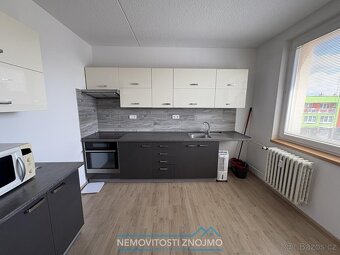 Zrekonstruovaný 1+1 se vším, co potřebujete balkon, sklep i - 2