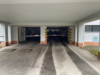 Prodej garazoveho stani Brno Voronezska - 2