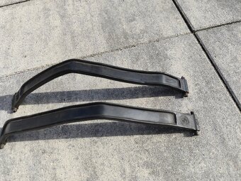 BMW R100R kastlik baterie+zásuvka+gumové popruhy - 2