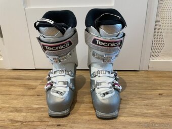 Dívčí lyžařské boty TECNICA MAGNUM vel 235/240 skelet 276mm - 2