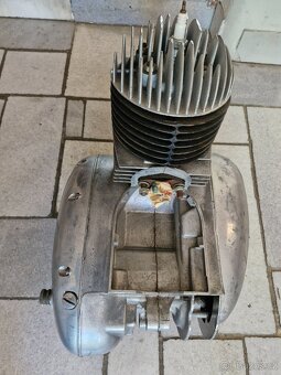 Jawa 125 malá kyvačka - 2