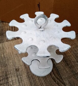 STAROŽITNÝ KOVOVÝ STOJÁNEK NA RAZÍTKA + 9 ks razítek - 2