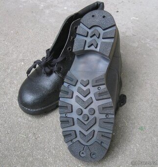 Pracovní boty /vel. 42/ - NEPOUŽITÉ - 2