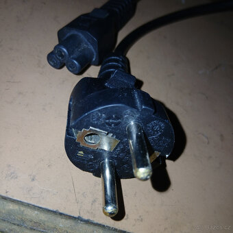 Funkční síťový kabel 220V,délka 98cm - 2