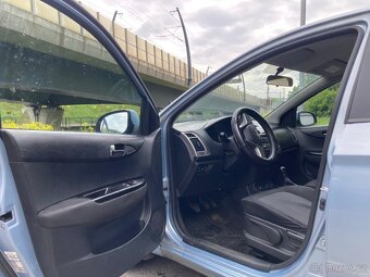Hyundai i20 1.2 63 kw - vysoký nájezd - 2