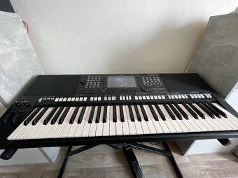 Yamaha PSR-S775 - 2