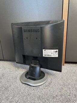 Samsung 710N - 2