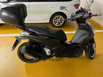 Piaggio Beverly 300 - 2