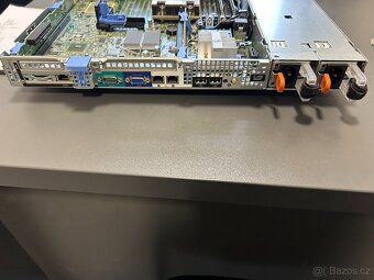 Dell PowerEdge R320 6-Core 1.80GHz XEON - 2
