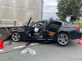 BMW F30 330i xDrive 2016 – celé auto na ND (po nehodě) - 2