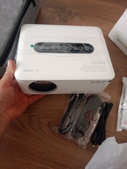 Projektor s produktovou 4k, 5G WiFi a Bluetooth, XGODY X1 - 2