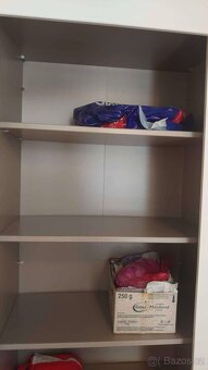 Prodám šatní skříň posuvné dveře se zrcadlem - 2