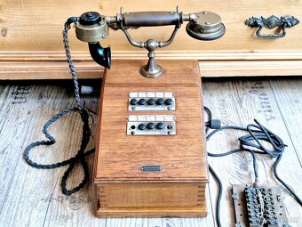 Starožitný telefon - ústředna, 1920 - 2