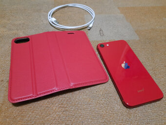Červený iPhone SE 2020, včetně obalu a ochranného krytu, vel - 2
