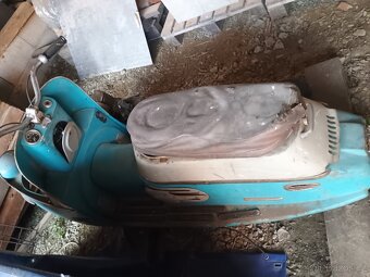 Prodám skůtr ČZ 175 ( prase) - 2