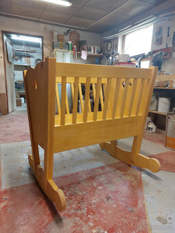 Nová dětská kolébka z masivního dřeva - 2