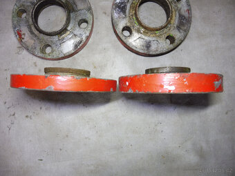 Prodám 4 ROZŠIŘ.PODLOŽKY KOL+ŠROUBY na F -STILO 2005 - 2