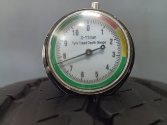 215/70 R15C CONTINENTAL (4212) - 2