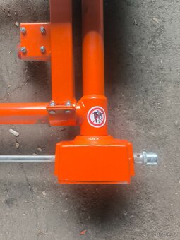 Překlápěcí zvedák AUTOLift3000 - 2