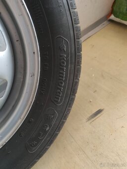 Prodám pneu 165/70 R13 s disky - 2