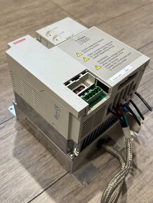 Frekvenční měnič Mitsubishi E500 + RFI filtr Schaffner - 2
