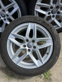 original Audi A4 r17 8W0601025D - 2