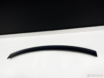 Mercedes W204 sedan spoiler na zadní okno - 2