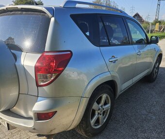 Rozprodám Toyota Rav 4 2.2 D-cat 130kw 2007 - 2
