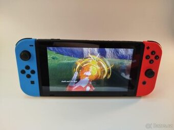 Prodám Nintendo Switch, 2 hry a puzdro - 2