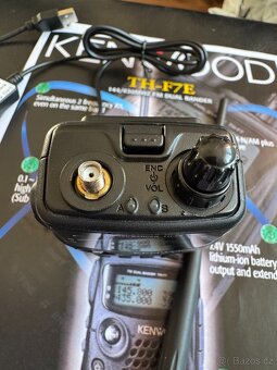 Kenwood TH-F7E – Vynikající stav - 2