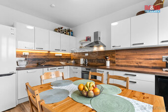 Prodej bytu 3+1, 70 m², Liberec, ul. Burianova - 2