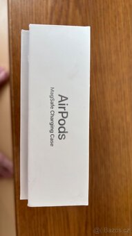 Apple AirPods 3 s MagSafe pouzderem - 2