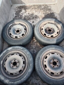Zimní pneu i s diskem 185/60 R14 Fabia I - 2