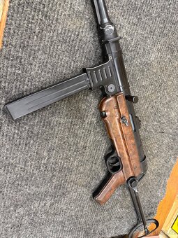 Samopal MP40 zásobník nabíječka - 2