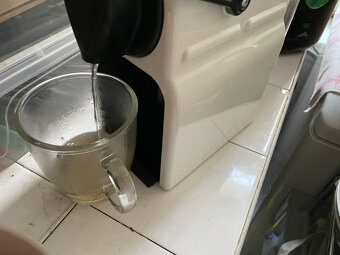 Kávovar Krups na kapsle Nespresso De'Longhi. - 2