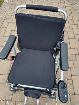 Elektrický invalidní vozík eThron 12'DW - 2