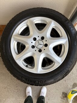 Zimní pneu 225/55 R17 na alu discích Mercedes-Benz (5×112) - 2
