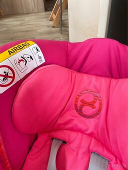 Autosedačka/vajíčko Cybex včetně IZOfixu - 2