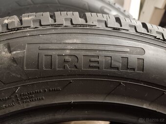 Zimní Pirelli 215/60 R17C - 2