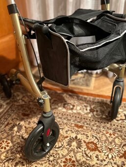 Chodítko pro seniory - 2