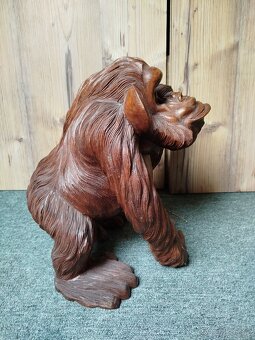 Socha opice z tropického dřeva ruční práce - 2